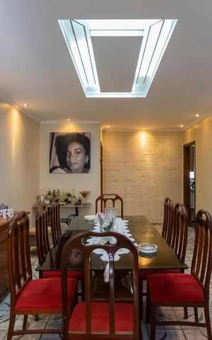 Casa à venda com 295m², 3 quartos e 2 vagas1o. Andar - Sala