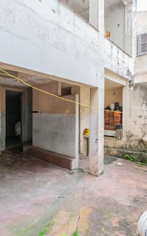 Casa à venda com 295m², 3 quartos e 2 vagas1o. Andar - Fundos