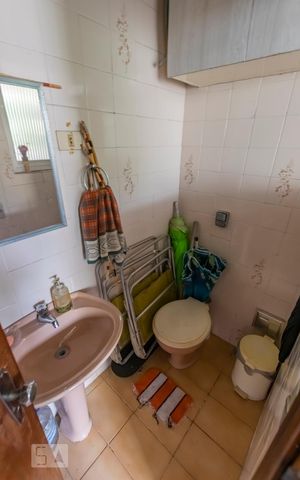 Casa à venda com 295m², 3 quartos e 2 vagas1o. Andar - Banheiro de serviço