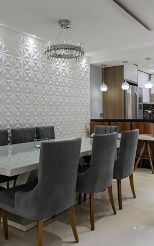 Casa à venda com 215m², 3 quartos e 2 vagas1o. Andar - Sala