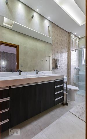 Casa à venda com 215m², 3 quartos e 2 vagas2o. Andar - Quarto 3 - Suíte/ Banheiro