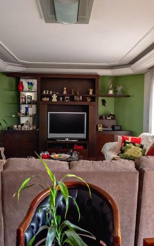 Apartamento à venda com 187m², 3 quartos e 3 vagas Apartamento à venda com 187m², 3 quartos e 3 vagasSala