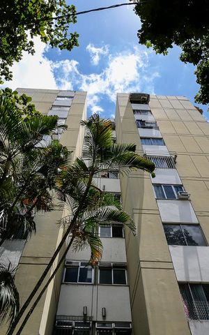 Apartamento à venda com 76m², 3 quartos e 1 vaga Apartamento à venda com 76m², 3 quartos e 1 vagaFachada