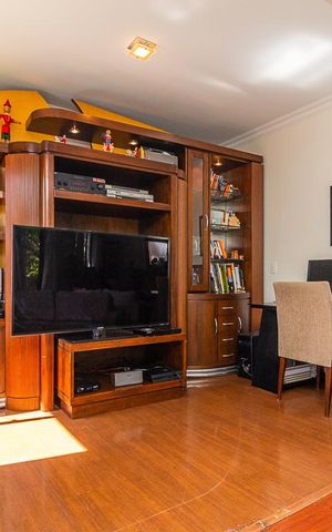Apartamento à venda com 171m², 3 quartos e 2 vagas Apartamento à venda com 171m², 3 quartos e 2 vagasSala
