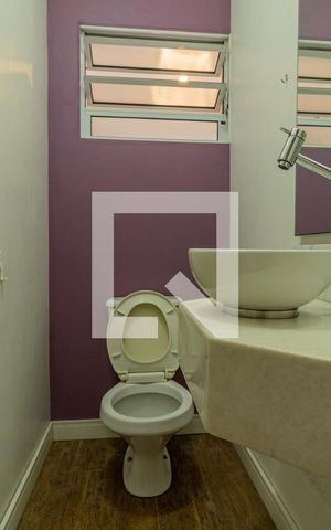 Casa à venda com 149m², 3 quartos e 3 vagas Casa à venda com 149m², 3 quartos e 3 vagasLavabo
