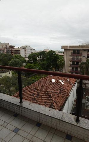 Apartamento à venda com 166m², 4 quartos e 2 vagasSuíte 1 - Acesso Varanda 2
