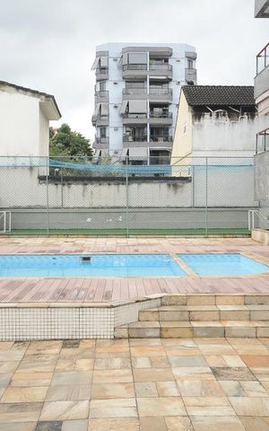 Apartamento à venda com 166m², 4 quartos e 2 vagasÁrea Comum - Piscina