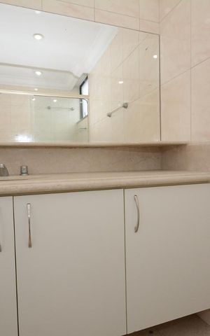 Apartamento à venda com 166m², 4 quartos e 2 vagasBanheiro Suíte 3