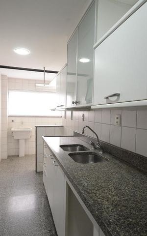 Apartamento à venda com 166m², 4 quartos e 2 vagasCozinha