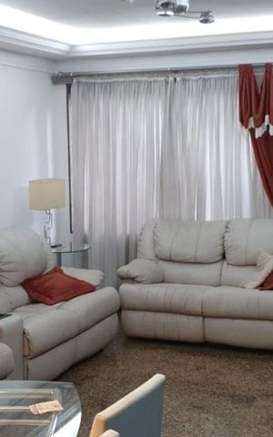 Casa à venda com 310m², 3 quartos e 4 vagas Casa à venda com 310m², 3 quartos e 4 vagasSala