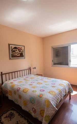 Casa à venda com 250m², 3 quartos e 2 vagas Casa à venda com 250m², 3 quartos e 2 vagasQuarto 2