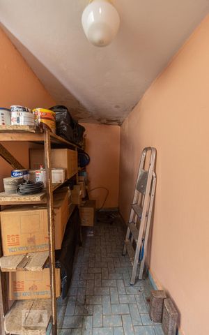 Casa à venda com 250m², 3 quartos e 2 vagas Casa à venda com 250m², 3 quartos e 2 vagasQuarto de Serviço