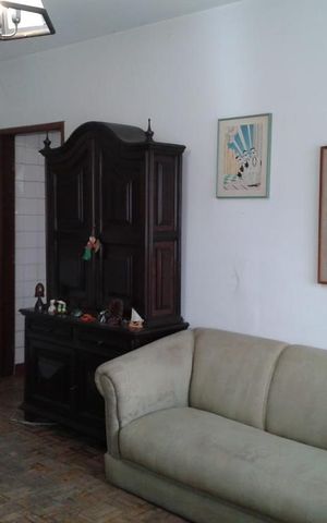 Casa à venda com 176m², 4 quartos e 2 vagas Casa à venda com 176m², 4 quartos e 2 vagasSala