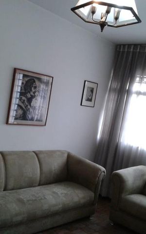 Casa à venda com 176m², 4 quartos e 2 vagas Casa à venda com 176m², 4 quartos e 2 vagasSala