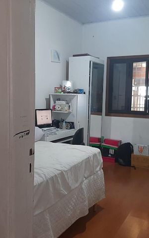 Casa à venda com 180m², 4 quartos e 3 vagas Casa à venda com 180m², 4 quartos e 3 vagasQuarto 1