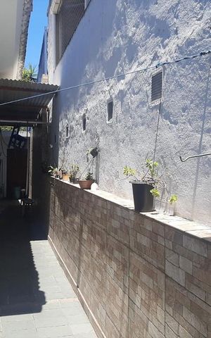 Casa à venda com 180m², 4 quartos e 3 vagas Casa à venda com 180m², 4 quartos e 3 vagasCorredor