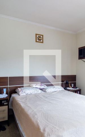 Casa à venda com 216m², 3 quartos e 4 vagas Casa à venda com 216m², 3 quartos e 4 vagasQuarto 3 - Suíte