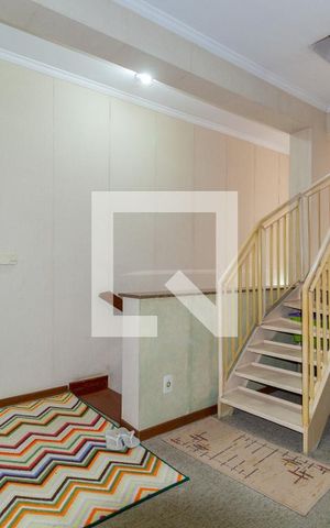 Casa à venda com 216m², 3 quartos e 4 vagas Casa à venda com 216m², 3 quartos e 4 vagasHall - Andar Superior