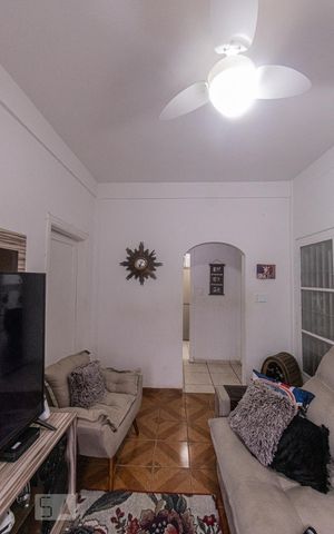 Apartamento à venda com 110m², 2 quartos e sem vagaSala