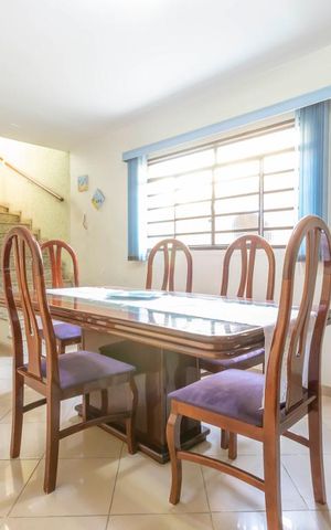 Casa à venda com 250m², 4 quartos e 2 vagasSala de Jantar