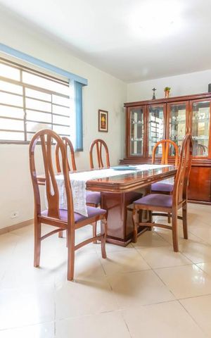 Casa à venda com 250m², 4 quartos e 2 vagasSala de Jantar