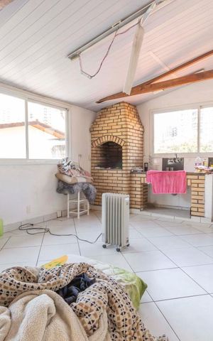 Casa à venda com 250m², 4 quartos e 2 vagasChurrasqueira