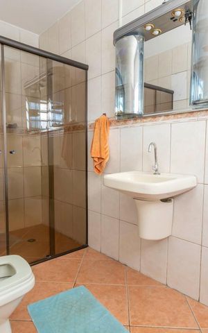 Casa à venda com 250m², 4 quartos e 2 vagasBanheiro da Suíte