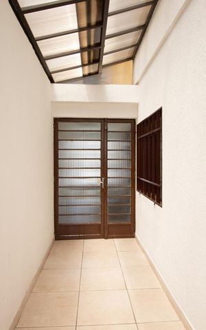 Casa à venda com 272m², 3 quartos e 5 vagas Casa à venda com 272m², 3 quartos e 5 vagasQuintal