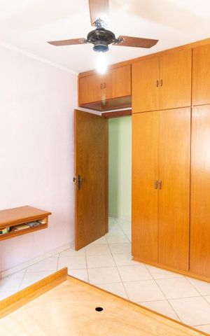 Casa à venda com 272m², 3 quartos e 5 vagas Casa à venda com 272m², 3 quartos e 5 vagasQuarto