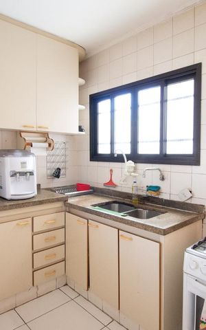 Casa à venda com 272m², 3 quartos e 5 vagas Casa à venda com 272m², 3 quartos e 5 vagasCozinha