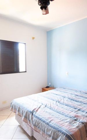 Casa à venda com 272m², 3 quartos e 5 vagas Casa à venda com 272m², 3 quartos e 5 vagasQuarto