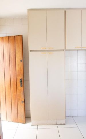 Casa à venda com 272m², 3 quartos e 5 vagas Casa à venda com 272m², 3 quartos e 5 vagasCozinha