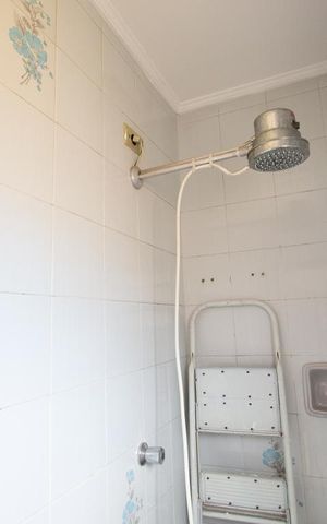 Casa à venda com 272m², 3 quartos e 5 vagas Casa à venda com 272m², 3 quartos e 5 vagasBanheiro de serviço
