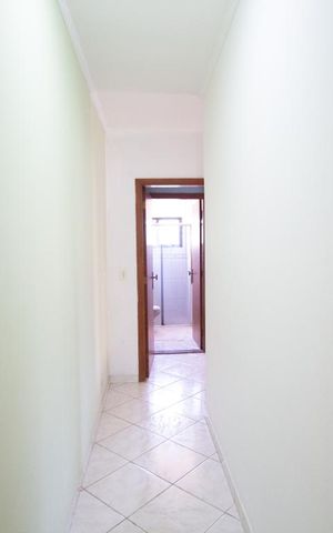 Casa à venda com 272m², 3 quartos e 5 vagas Casa à venda com 272m², 3 quartos e 5 vagasCorredor
