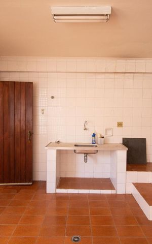 Casa à venda com 272m², 3 quartos e 5 vagas Casa à venda com 272m², 3 quartos e 5 vagasSalão de festas