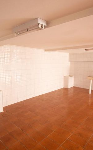 Casa à venda com 272m², 3 quartos e 5 vagas Casa à venda com 272m², 3 quartos e 5 vagasSalão de festas