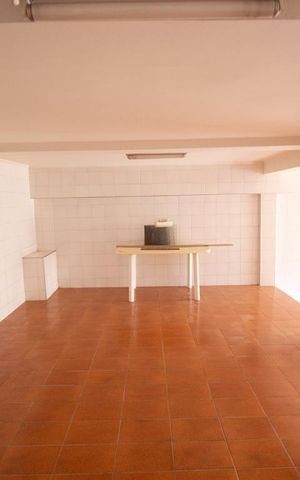 Casa à venda com 272m², 3 quartos e 5 vagas Casa à venda com 272m², 3 quartos e 5 vagasSalão de festas