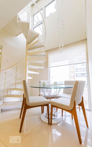 Apartamento à venda com 120m², 2 quartos e 2 vagas1o. Andar - Sala