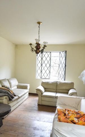 Casa para alugar com 200m², 4 quartos e 3 vagasSala