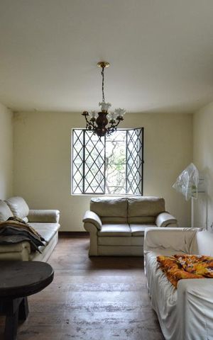 Casa para alugar com 200m², 4 quartos e 3 vagasSala