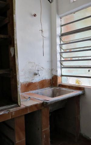 Casa à venda com 100m², 2 quartos e sem vagaDetalhe da area de serviço