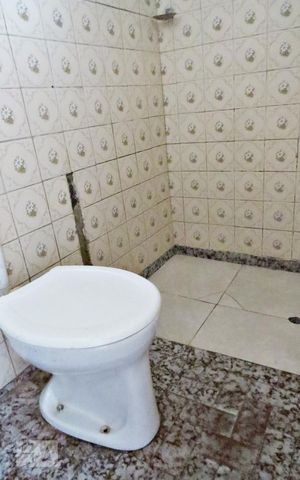 Casa à venda com 100m², 2 quartos e sem vagaBanheiro