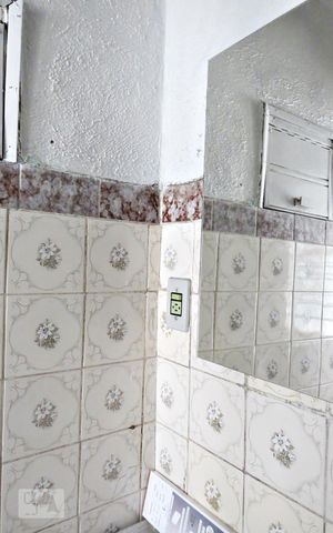 Casa à venda com 100m², 2 quartos e sem vagaBanheiro