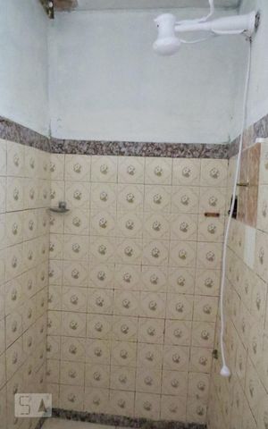 Casa à venda com 100m², 2 quartos e sem vagaBanheiro