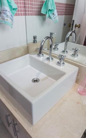 Apartamento à venda com 326m², 4 quartos e 4 vagasBanheiro Suite 3