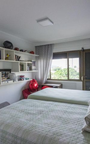 Apartamento à venda com 326m², 4 quartos e 4 vagasSuite 1