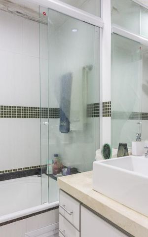 Apartamento à venda com 326m², 4 quartos e 4 vagasBanheiro Suite Master
