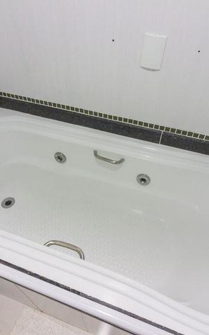 Apartamento à venda com 326m², 4 quartos e 4 vagasBanheiro Suite Master