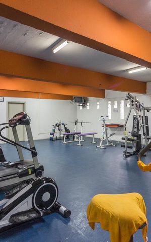 Apartamento à venda com 326m², 4 quartos e 4 vagasAcademia