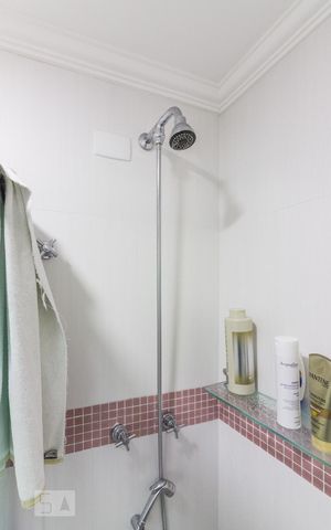 Apartamento à venda com 326m², 4 quartos e 4 vagasBanheiro Suite 2